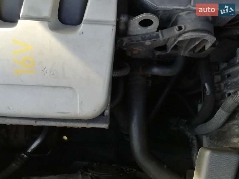 Ліфтбек Renault Laguna 2001 в Монастирищеві