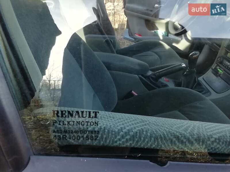 Ліфтбек Renault Laguna 2001 в Монастирищеві