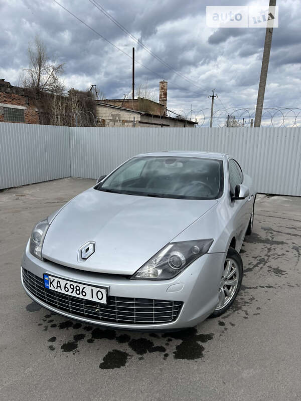 Купе Renault Laguna 2009 в Богуславе