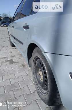 Лифтбек Renault Laguna 2001 в Староконстантинове