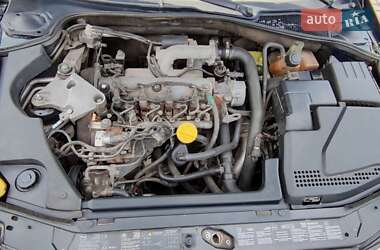 Лифтбек Renault Laguna 2005 в 