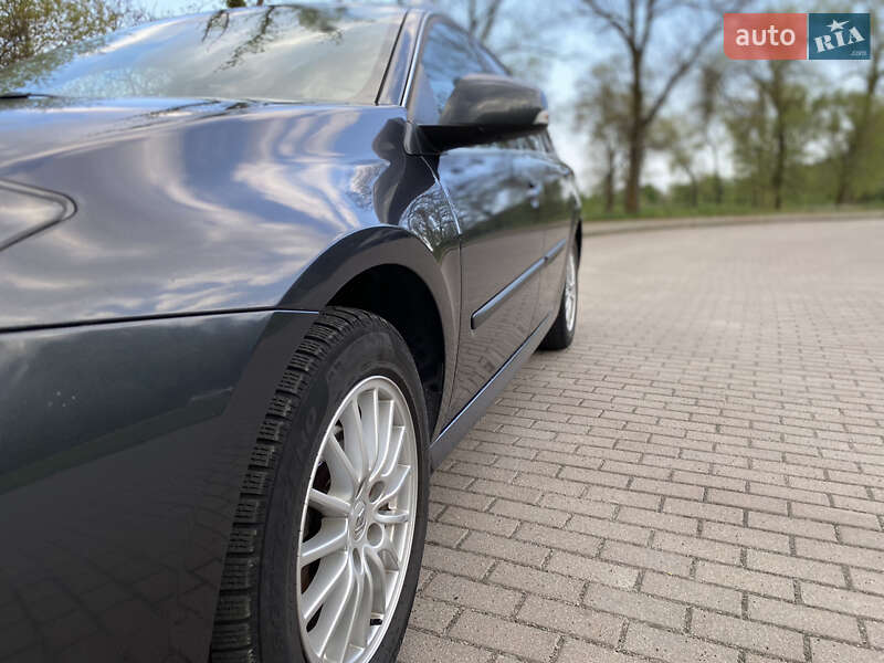 Універсал Renault Laguna 2011 в Каневі