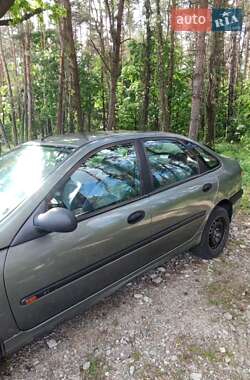 Лифтбек Renault Laguna 1997 в Броварах