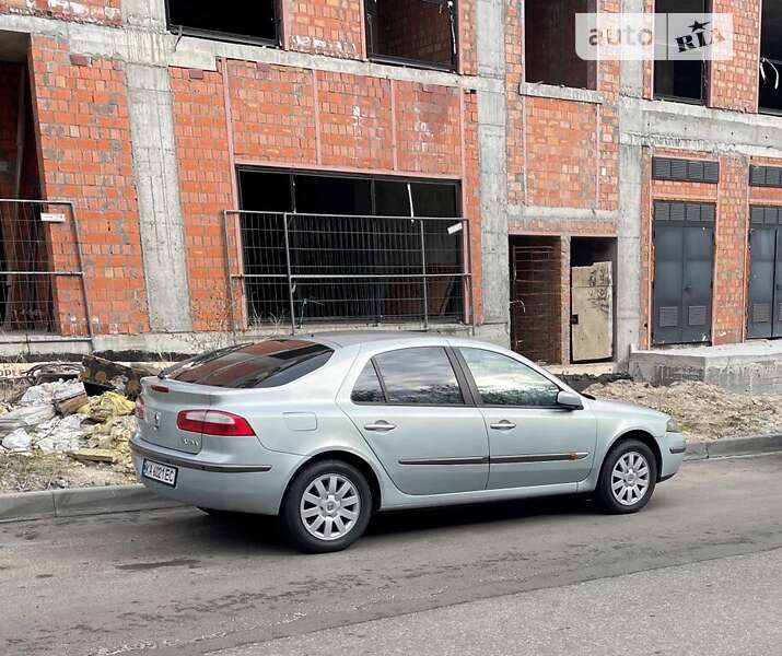 Лифтбек Renault Laguna 2001 в Киеве