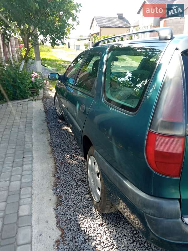 Универсал Renault Laguna 1998 в Хмельнике фото 2 Универсал Renault Laguna 1998 в Хмельнике