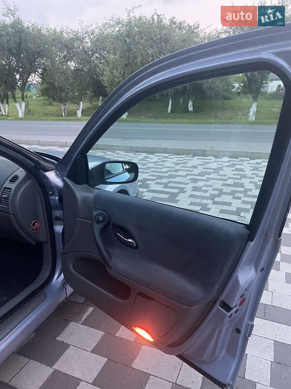 Универсал Renault Laguna 2001 в Нежине