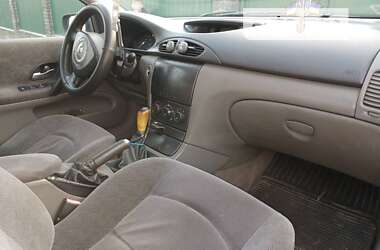 Лифтбек Renault Laguna 2001 в Радомышле