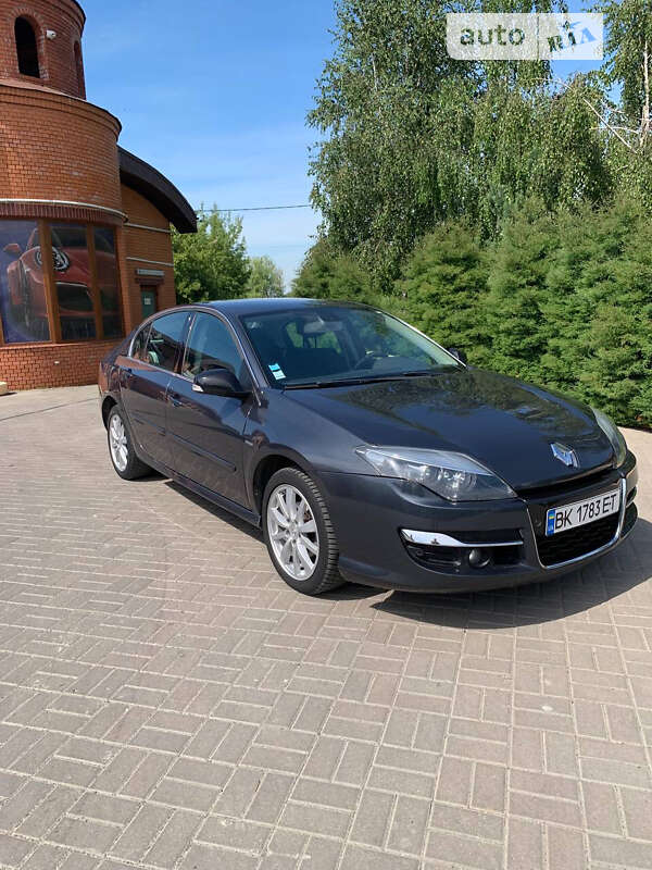 Лифтбек Renault Laguna 2011 в Дубно