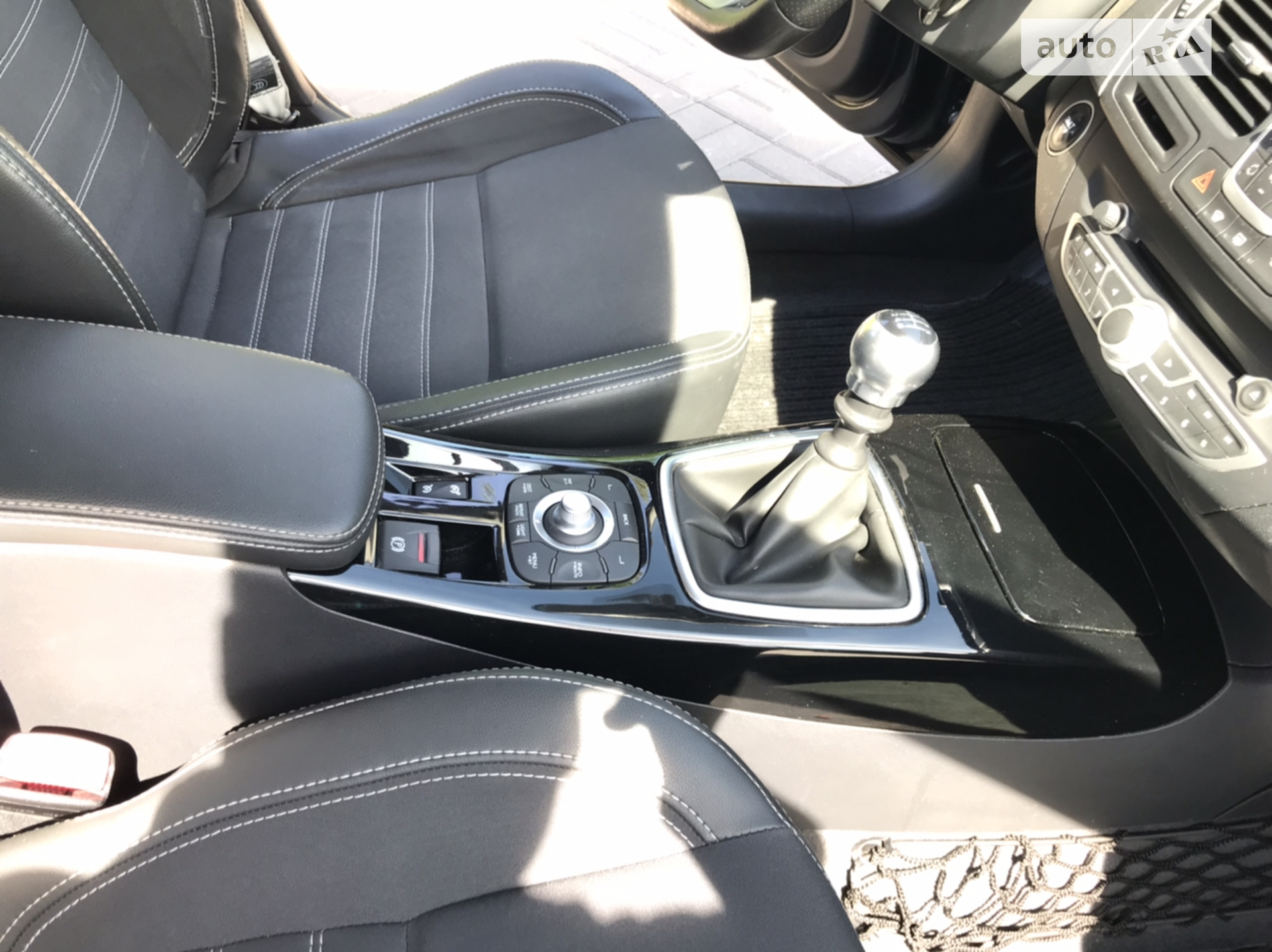 2011 Renault Laguna - мініатюра 37