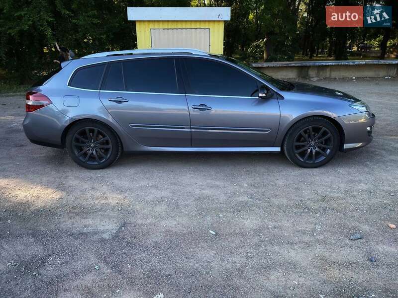 Универсал Renault Laguna 2011 в Малой Виске