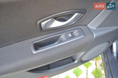 Лифтбек Renault Laguna 2008 в 