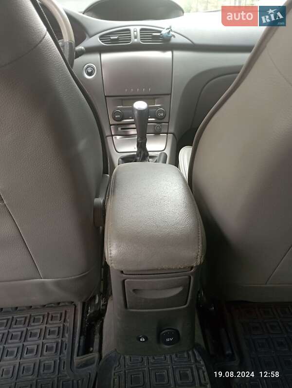 Лифтбек Renault Laguna 2003 в Могилев-Подольске фото 9 Лифтбек Renault Laguna 2003 в Могилев-Подольске