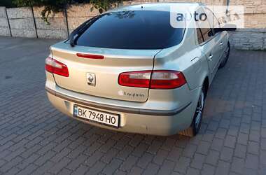 Ліфтбек Renault Laguna 2004 в Рівному