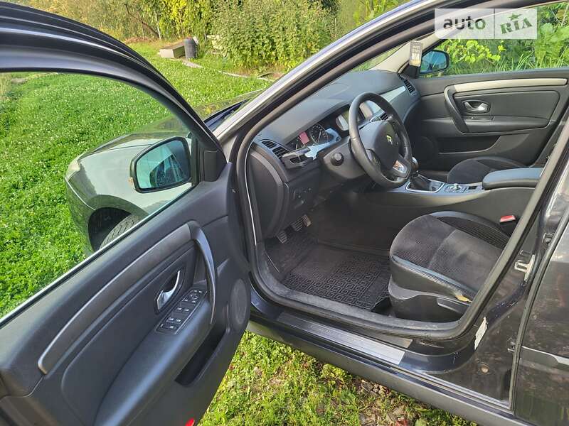 Универсал Renault Laguna 2008 в Надворной