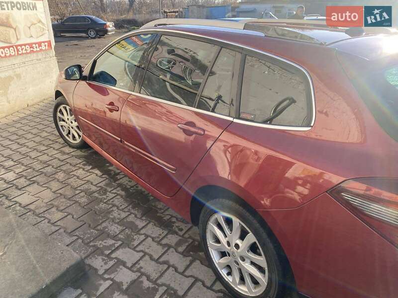 Универсал Renault Laguna 2010 в Сквире