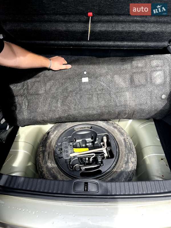Ліфтбек Renault Laguna 2001 в Стрию
