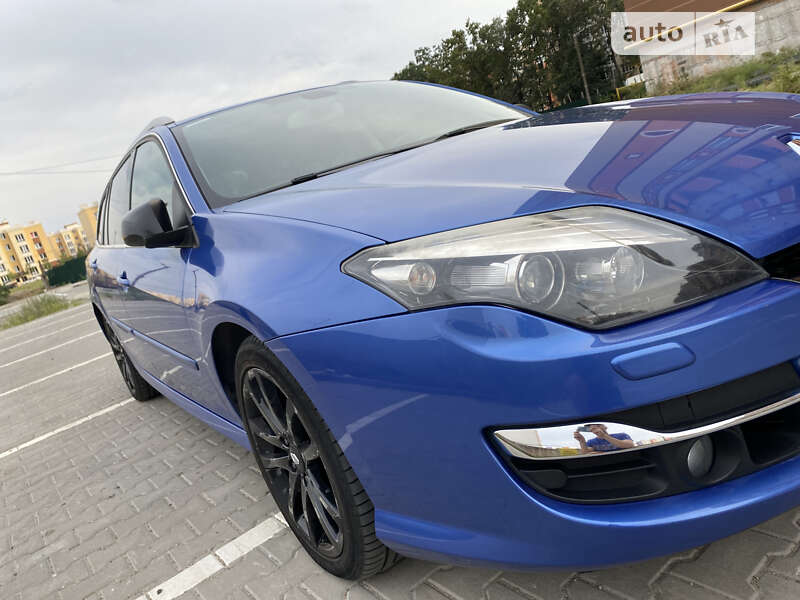 Универсал Renault Laguna 2011 в Святопетровское