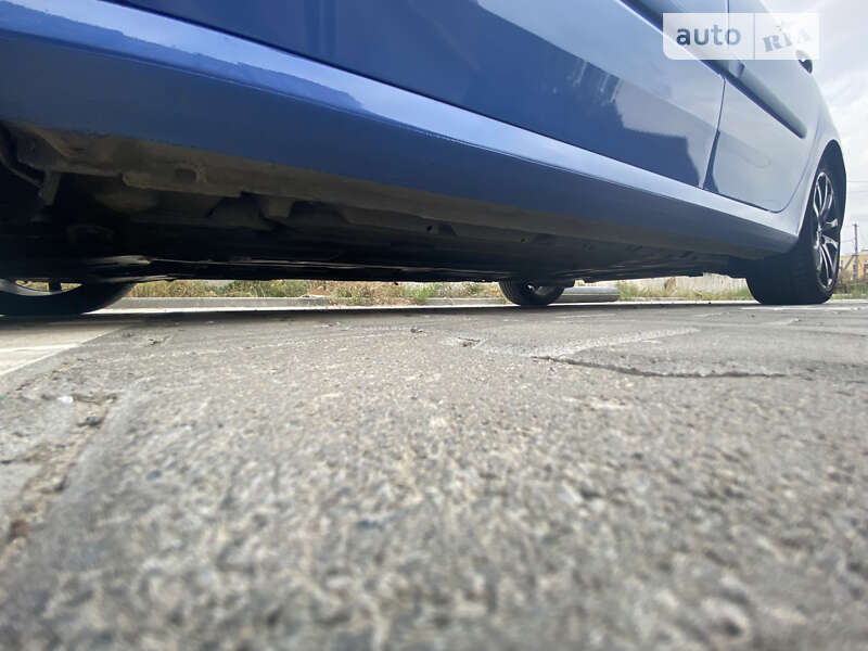 Универсал Renault Laguna 2011 в Святопетровское