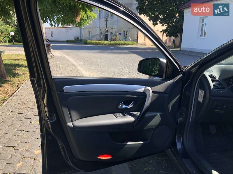 Ліфтбек Renault Laguna 2008 в Луцьку