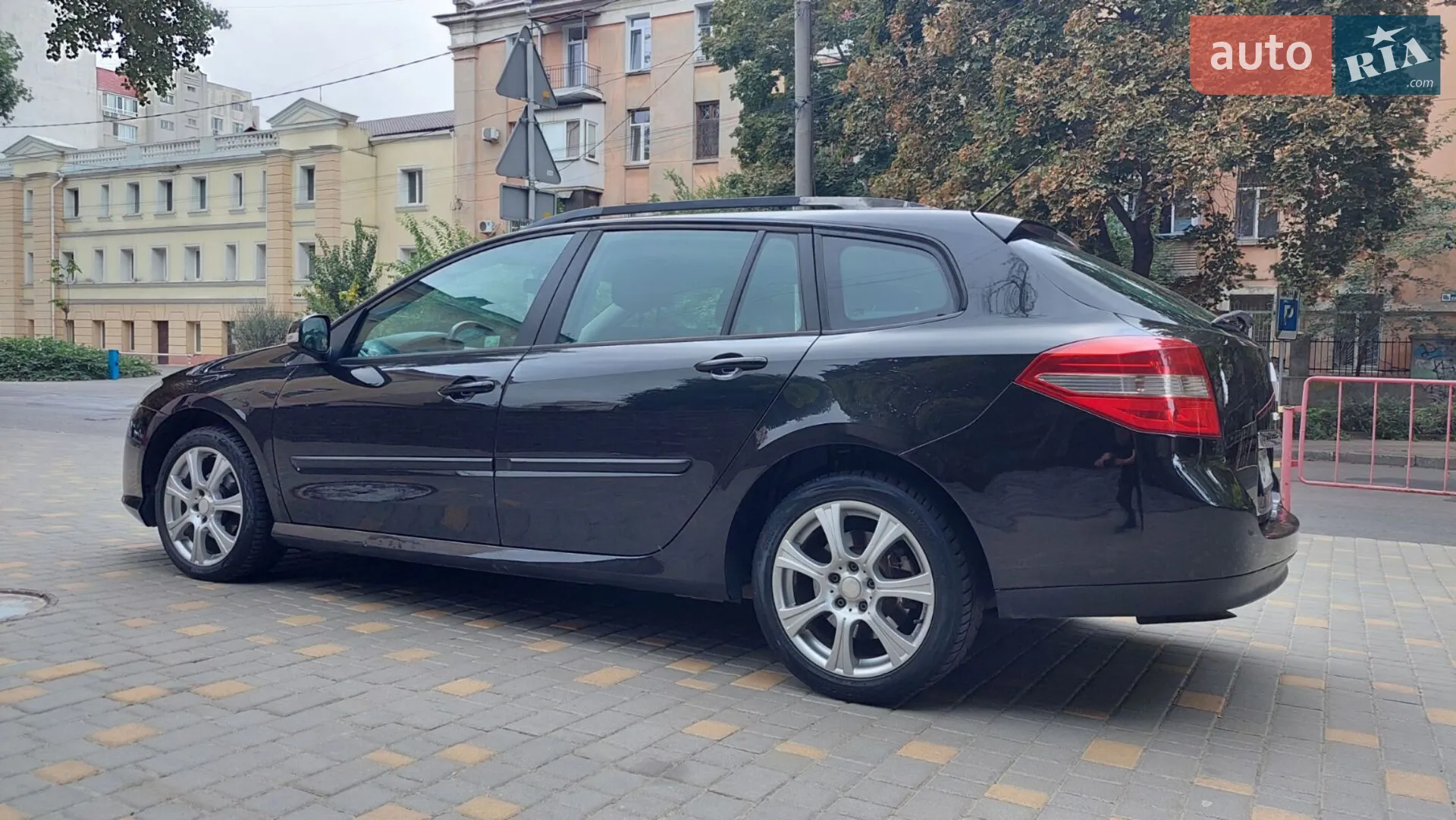 2010 Renault Laguna - мініатюра 11