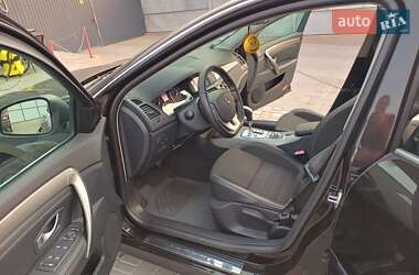 Лифтбек Renault Laguna 2012 в 