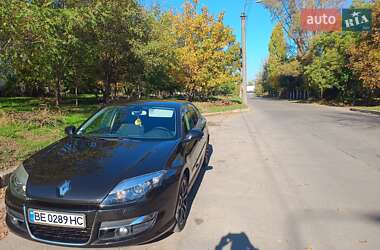 Лифтбек Renault Laguna 2012 в 