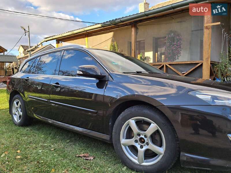 Универсал Renault Laguna 2011 в Пустомытах