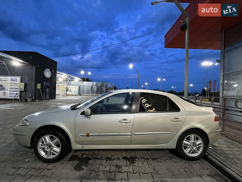 Лифтбек Renault Laguna 2004 в 