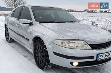 Лифтбек Renault Laguna 2003 в Остроге