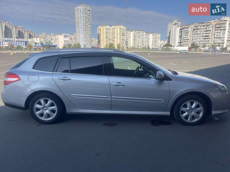 Универсал Renault Laguna 2010 в Киеве