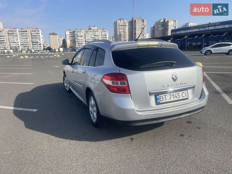 Универсал Renault Laguna 2010 в Киеве