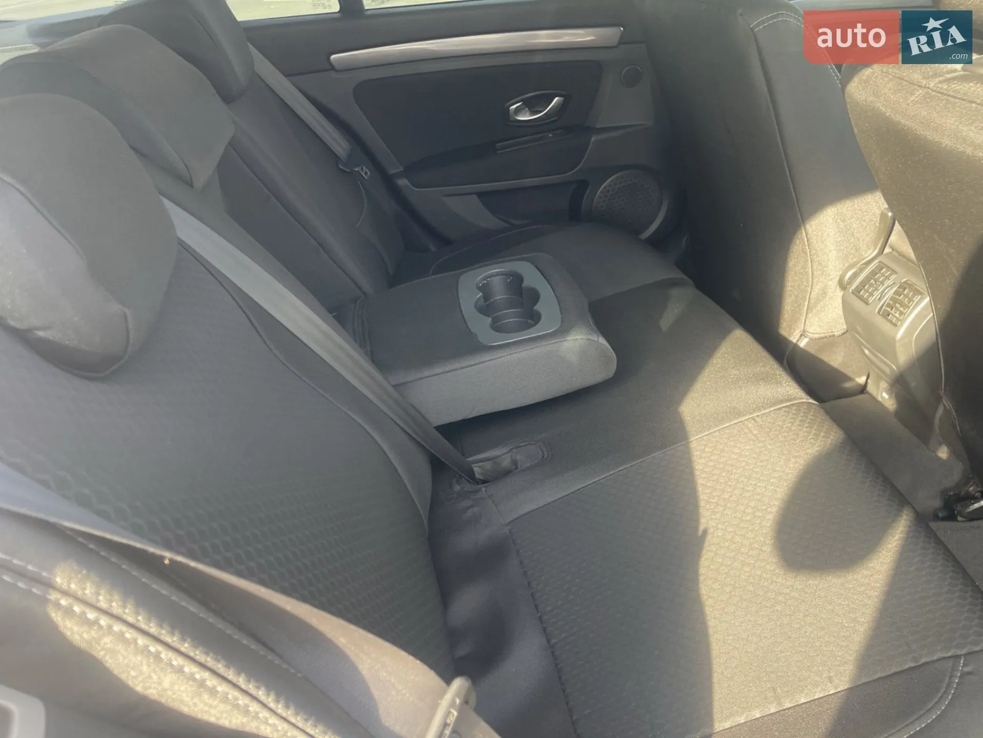2010 Renault Laguna - мініатюра 24