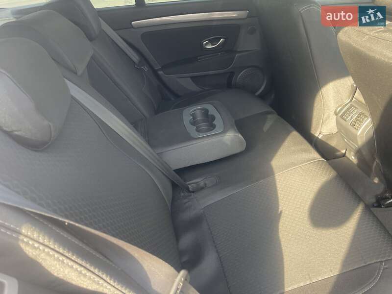 Универсал Renault Laguna 2010 в Киеве