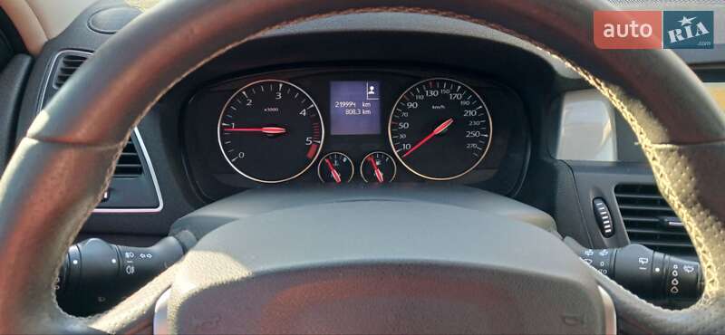Универсал Renault Laguna 2011 в Ромнах