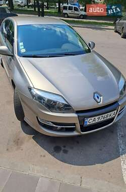 Лифтбек Renault Laguna 2011 в 