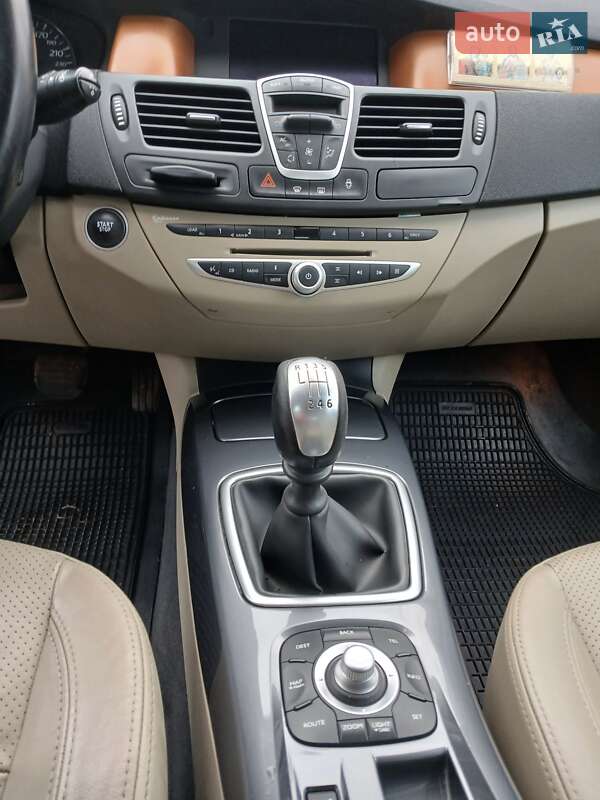 Універсал Renault Laguna 2010 в Чернівцях фото 33 Універсал Renault Laguna 2010 в Чернівцях