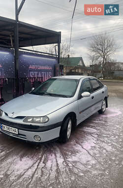 Ліфтбек Renault Laguna 2001 в Острозі