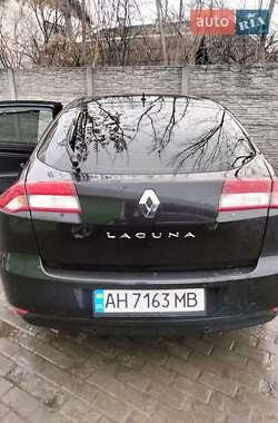 Лифтбек Renault Laguna 2011 в 
