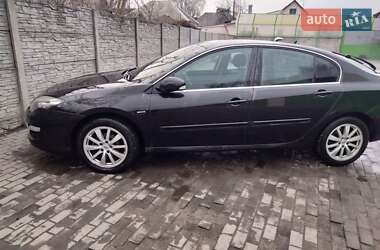 Лифтбек Renault Laguna 2011 в 