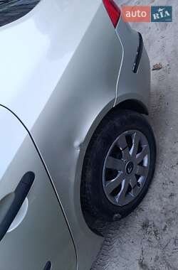 Лифтбек Renault Laguna 2002 в 