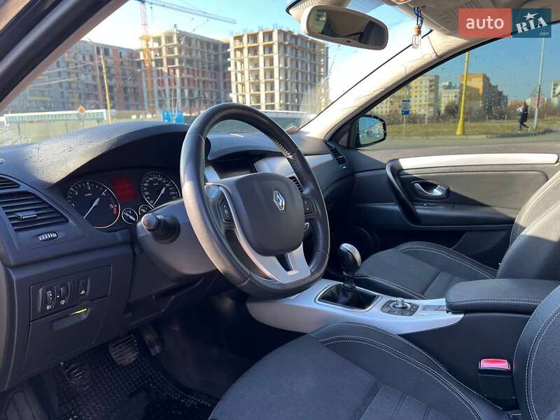 Лифтбек Renault Laguna 2008 в Ужгороде