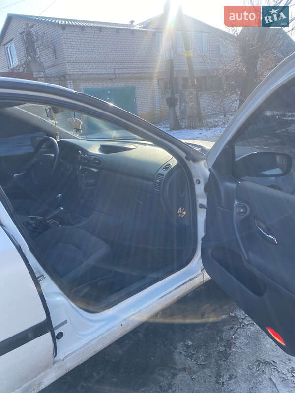 Лифтбек Renault Laguna 2004 в Харькове