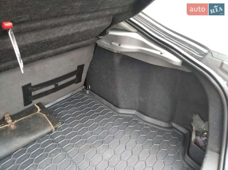 Лифтбек Renault Laguna 2001 в Конотопе фото 5 Лифтбек Renault Laguna 2001 в Конотопе