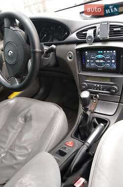 Ліфтбек Renault Laguna 2001 в 