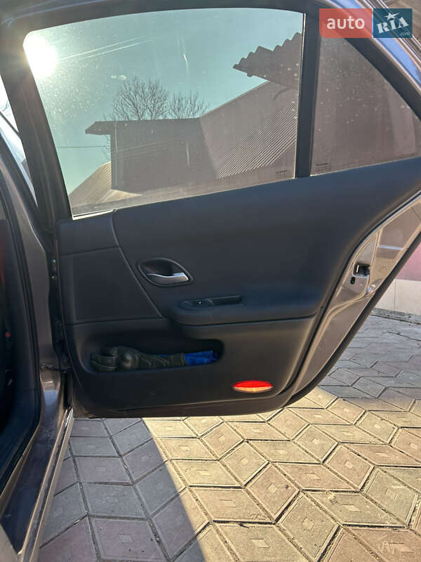 Лифтбек Renault Laguna 2006 в Тернополе