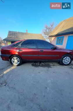 Ліфтбек Renault Laguna 2001 в Острозі