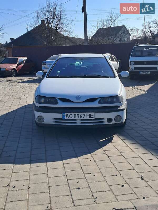 Лифтбек Renault Laguna 2000 в 