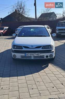 Лифтбек Renault Laguna 2000 в 