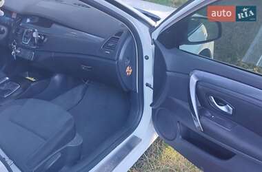 Лифтбек Renault Laguna 2009 в 