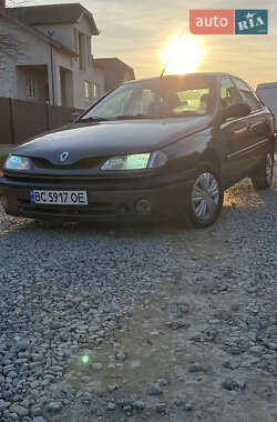 Лифтбек Renault Laguna 1996 в Самборе